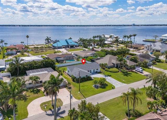 Property at 3513 SE 22nd Ave, Cape Coral, FL 33904, 3 beds, 2 baths
