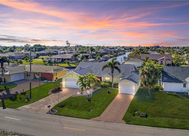 Property at 3736 SE 15th Pl, Cape Coral, FL 33904, 3 beds, 2 baths