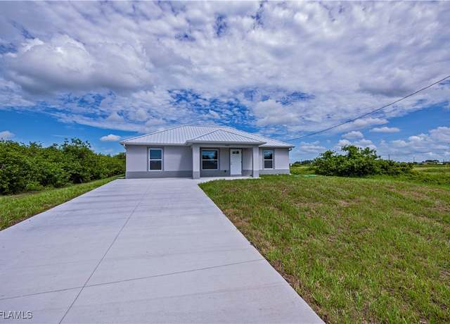 Property at 3318 Clearview Cir, Labelle, FL 33935, 3 beds, 2 baths