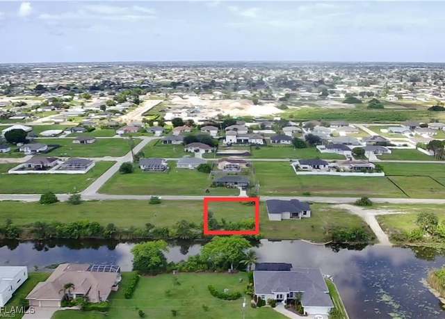 Property at 1121 NE 5th Pl, Cape Coral, FL 33909