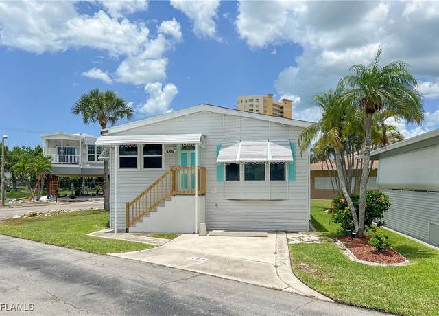 Property at 19681 Summerlin Rd #444, Fort Myers, FL 33908, 2 beds, 2.5 baths