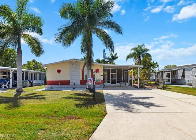 Property at 120 Sugar Loaf Ln #58, Naples, FL 34114, 3 beds, 2 baths