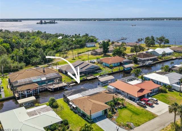 Property at 7225 Reymoor Dr, North Fort Myers, FL 33917, 3 beds, 2 baths