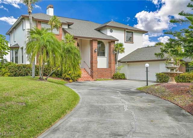 Property at 7353 Lake Dr, Fort Myers, FL 33908, 4 beds, 3.5 baths