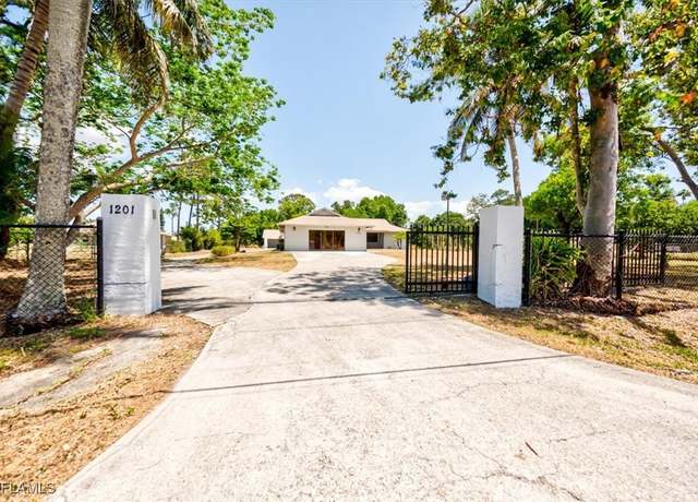 Property at 1201 Saint Clair Shores Rd, Naples, FL 34104, 4 beds, 3 baths