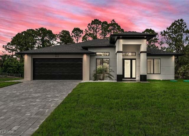 Property at 911 Anthony St E, Lehigh Acres, FL 33974, 4 beds, 2 baths