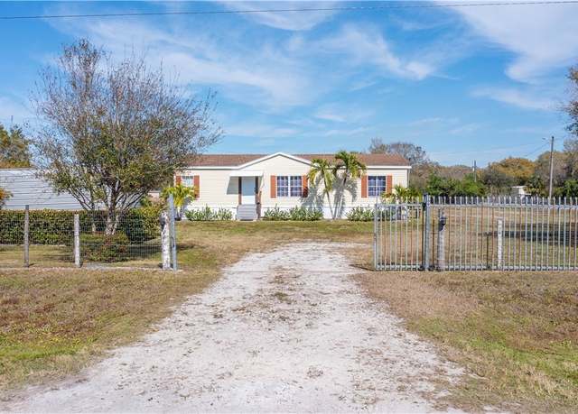 Property at 569 Bald Cypress Ave, Clewiston, FL 33440, 3 beds, 2 baths
