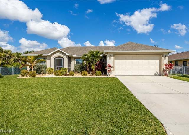 Property at 1105 SE 33rd St, Cape Coral, FL 33904, 3 beds, 2 baths