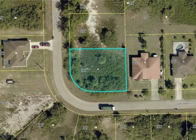 Property at 429 Caywood Ave S, Lehigh Acres, FL 33974