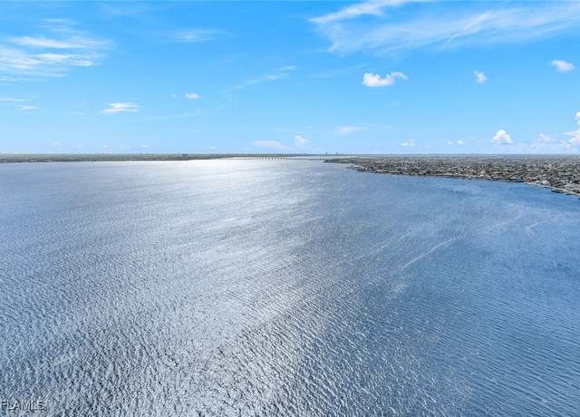 Property at 2330 SE 28th St, Cape Coral, FL 33904