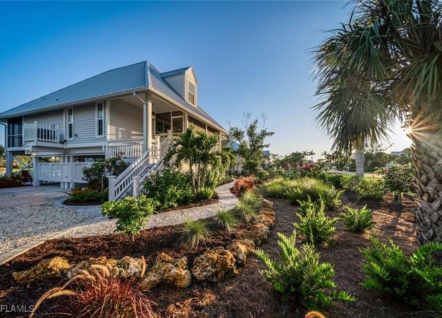 Property at 218 Daniel Dr, Sanibel, FL 33957, 3 beds, 2.5 baths
