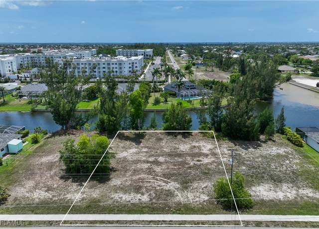 Property at 2300 SW 20th Ave, Cape Coral, FL 33991