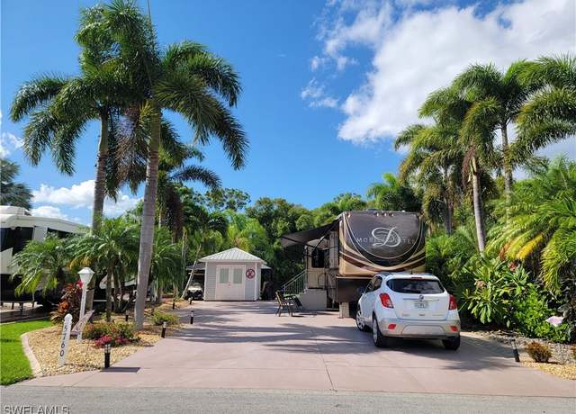 Property at 5760 Cypresswoods Resort Dr, Fort Myers, FL 33905