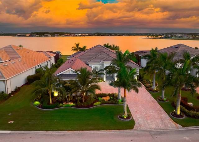 Property at 18893 Wildblue Blvd, Fort Myers, FL 33913, 4 beds, 4 baths