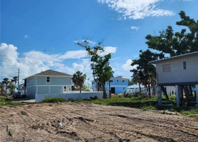 Property at 7910 Buccaneer Dr, Fort Myers Beach, FL 33931