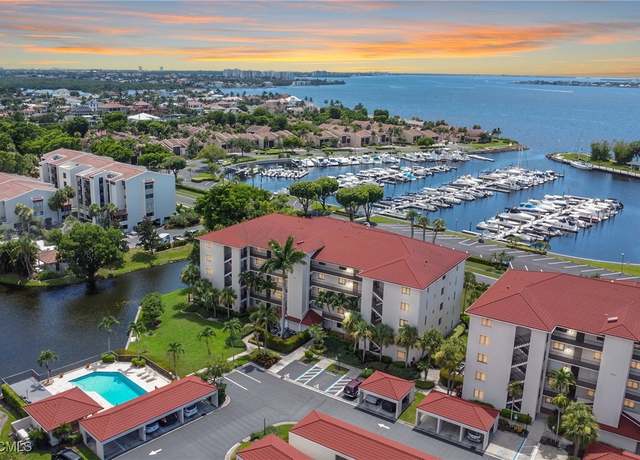 Property at 9431 Sunset Harbor Ln #113, Fort Myers, FL 33919, 3 beds, 2 baths