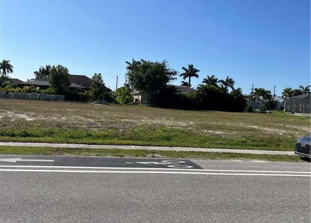 Property at 2810 Surfside Blvd, Cape Coral, FL 33914