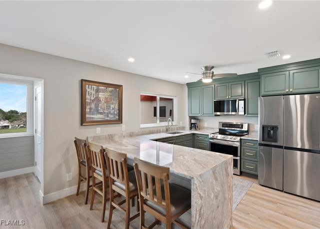 Property at 7402 Lake Breeze Dr #401, Fort Myers, FL 33907, 2 beds, 2 baths