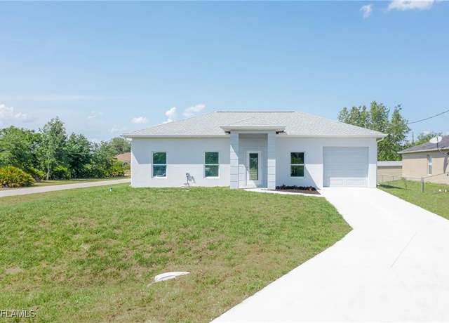 Property at 2620 57th St W, Lehigh Acres, FL 33971, 3 beds, 3 baths