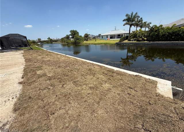Property at 323 SW 26th Pl, Cape Coral, FL 33991
