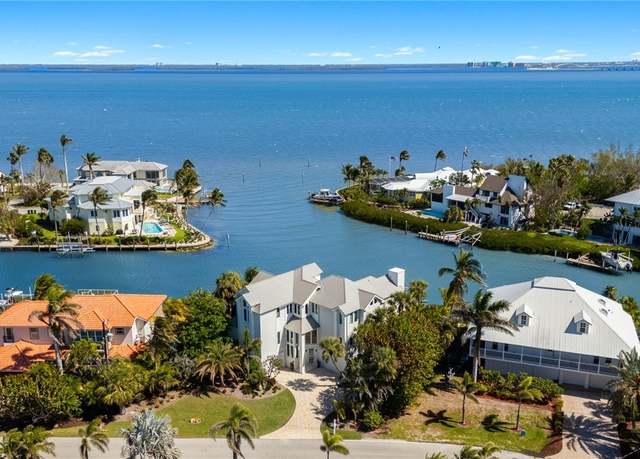 Property at 1490 Angel Dr, Sanibel, FL 33957, 4 beds, 3 baths