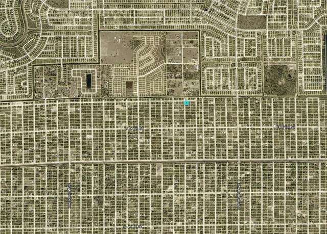 Property at 17 W 18th St, Lehigh Acres, FL 33972