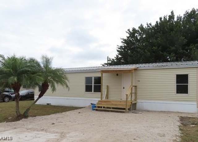Property at 724 Arkansas Ave, Clewiston, FL 33440, 3 beds, 2 baths