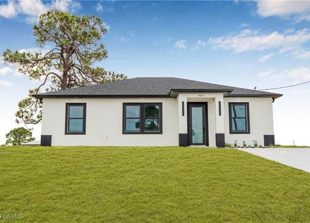 Property at 9007 E Crow Cir, Labelle, FL 33935, 3 beds, 2 baths