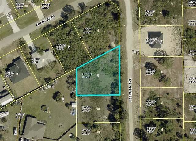 Property at 428 Parkman Ave, Lehigh Acres, FL 33974