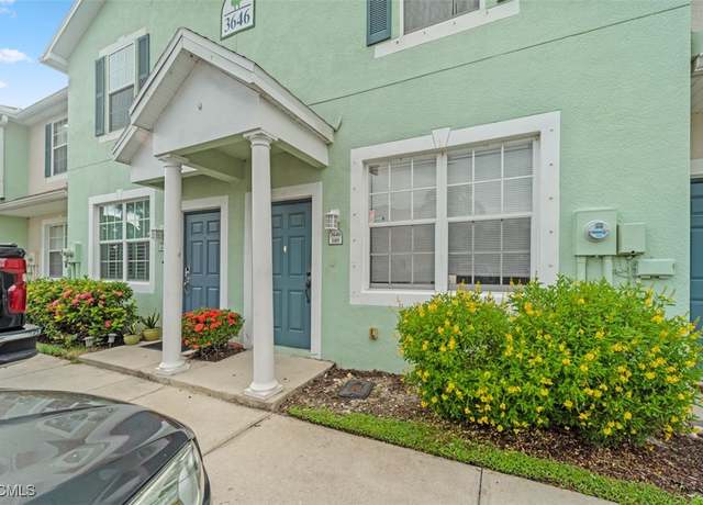 Property at 3646 Pine Oak Cir #105, Fort Myers, FL 33916, 2 beds, 2.5 baths