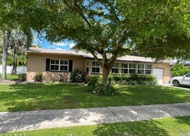 Property at 1337 Bradford Rd, Fort Myers, FL 33901, 5 beds, 5.5 baths