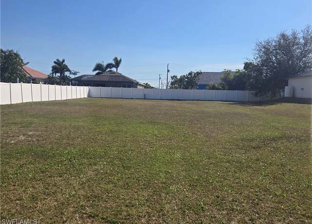 Property at 1810 SW 27th St, Cape Coral, FL 33914