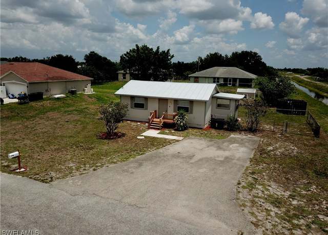 Property at 3700 26th St SW, Lehigh Acres, FL 33976, 2 beds, 1 bath