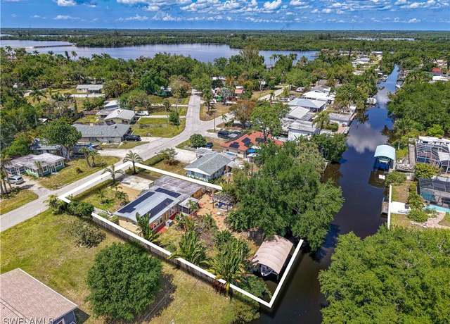 Property at 231 Kingston Dr, Fort Myers, FL 33905, 3 beds, 2 baths