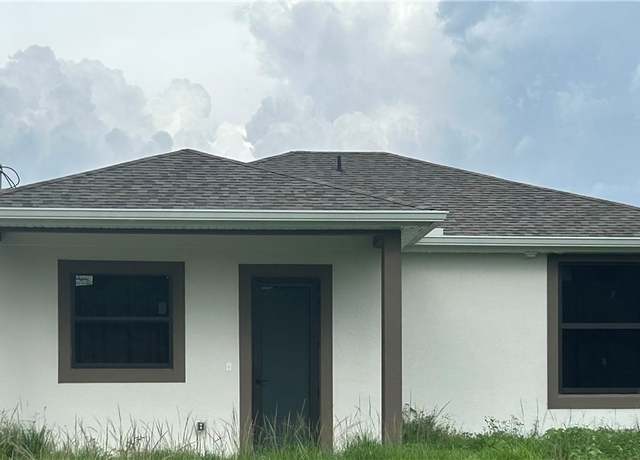 Property at 5005 Gramercy Rd, Labelle, FL 33935, 2 beds, 3 baths