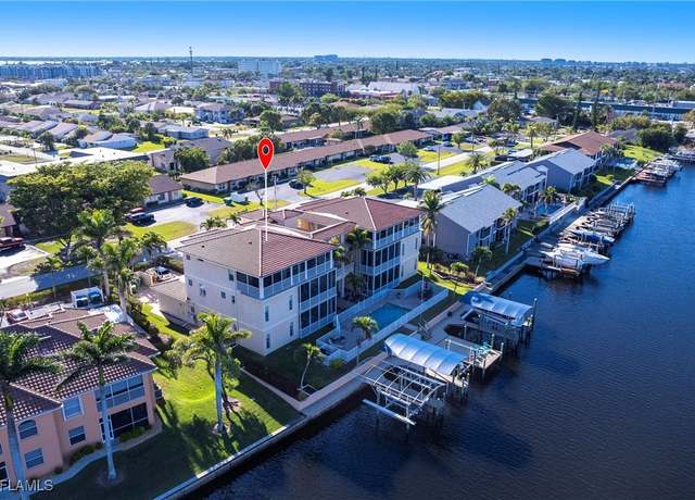 Property at 4610 SE 5th Pl #302, Cape Coral, FL 33904, 2 beds, 2.5 baths