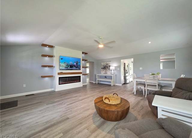 Property at 18387 Pioneer Rd, Fort Myers, FL 33908, 2 beds, 2 baths