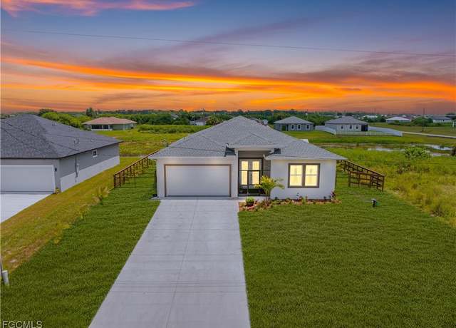 Property at 7005 Berwick Cir, Labelle, FL 33935, 3 beds, 2 baths