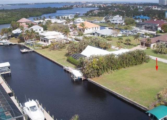 Property at 126 Montrose Dr, Fort Myers, FL 33919