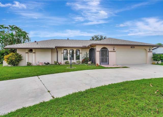 Property at 1102 SE 28th Ter, Cape Coral, FL 33904, 3 beds, 2.5 baths