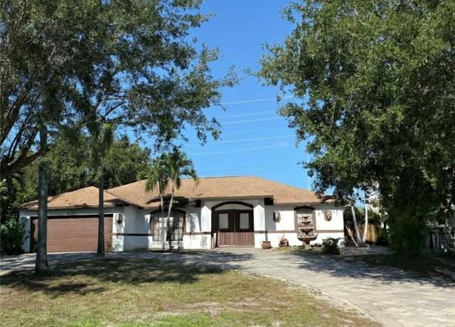 Property at 27120 Pinecrest Ln, Bonita Springs, FL 34135, 3 beds, 2 baths