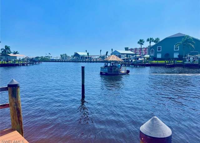 Property at 4703 SE 17th Pl #105, Cape Coral, FL 33904, 2 beds, 2 baths