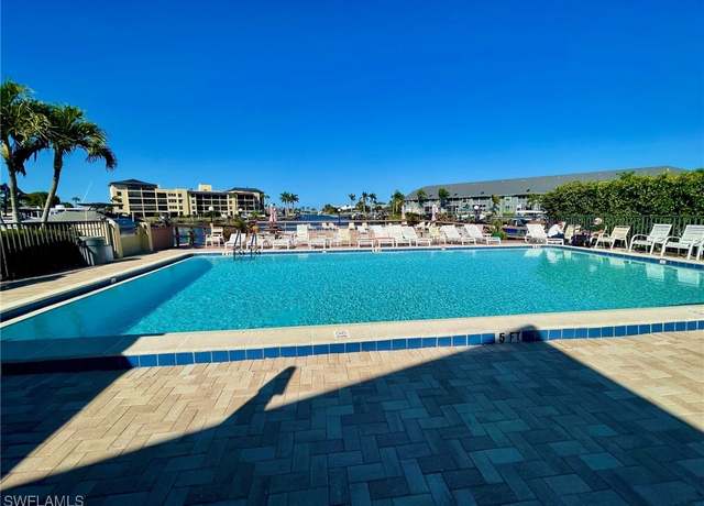 Property at 4703 SE 17th Pl #105, Cape Coral, FL 33904, 2 beds, 2 baths