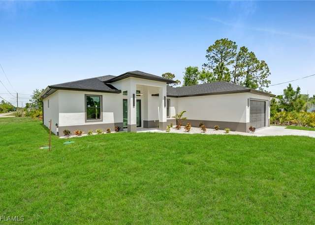 Property at 3006 19th St W, Lehigh Acres, FL 33971, 3 beds, 2.5 baths