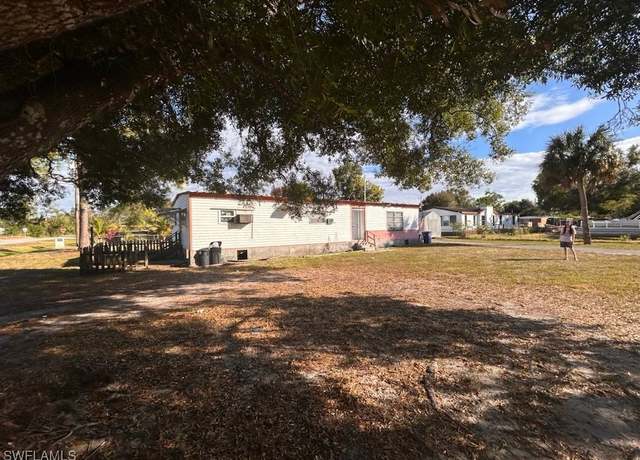 Property at 8281 Sevigny Dr, North Fort Myers, FL 33917, 3 beds, 3 baths