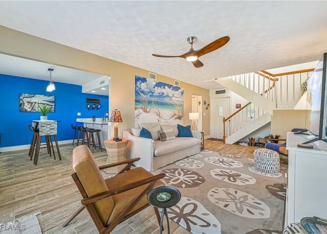 Property at 4267 Island Cir Unit C, Fort Myers, FL 33919, 2 beds, 1.5 baths