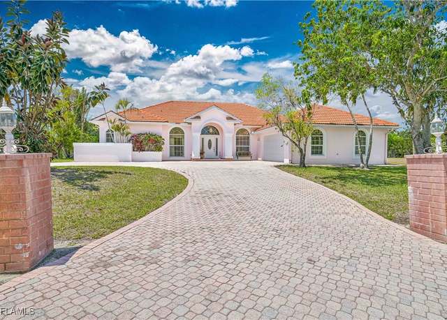 Property at 12280 Soria Ln, Bonita Springs, FL 34135, 3 beds, 3 baths