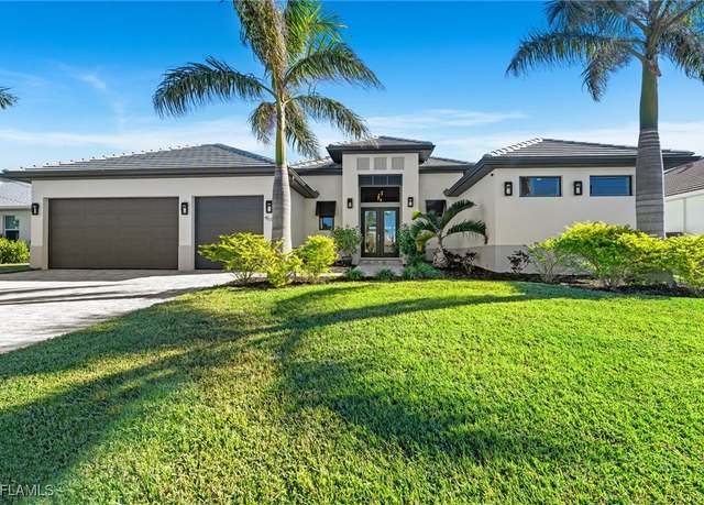Property at 4611 SW 17th Pl, Cape Coral, FL 33914, 3 beds, 3 baths