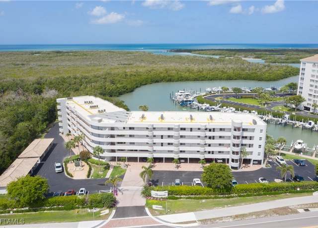 Property at 12945 Vanderbilt Dr #409, Naples, FL 34110, 3 beds, 2 baths