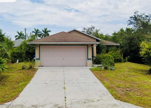 Property at 27616 Pinecrest Ln, Bonita Springs, FL 34135, 3 beds, 2 baths
